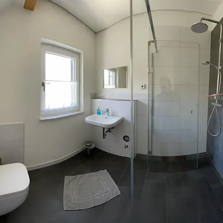 Guesthouse-coburg 1 Apartmán Großheirath