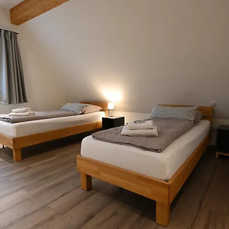 Guesthouse-coburg 1 *
